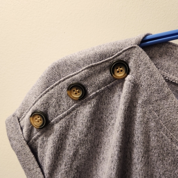 4/$20 Purple/gray with butto. Details. Large - Picture 3 of 4